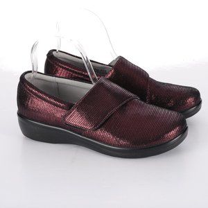 Alegria Lauryn Burgundy Metallic Red Wedge Comfort Clogs Womens Size EU 38